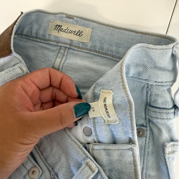 Madewell High Rise The Mom Jean Raw Hem Light Blue Ankle - Size 26 - Picture 9 of 13